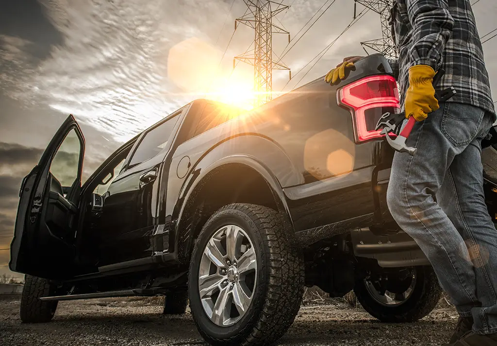 Arbeiter mit Pick-Up